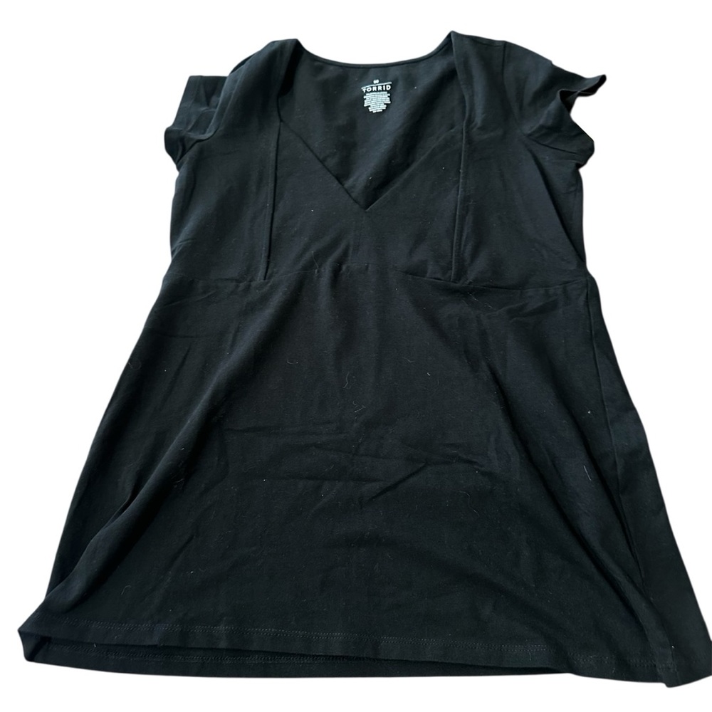 Torrid‎ Women's Black V-Neck Short Sleeve Top Size 00 Good Condition